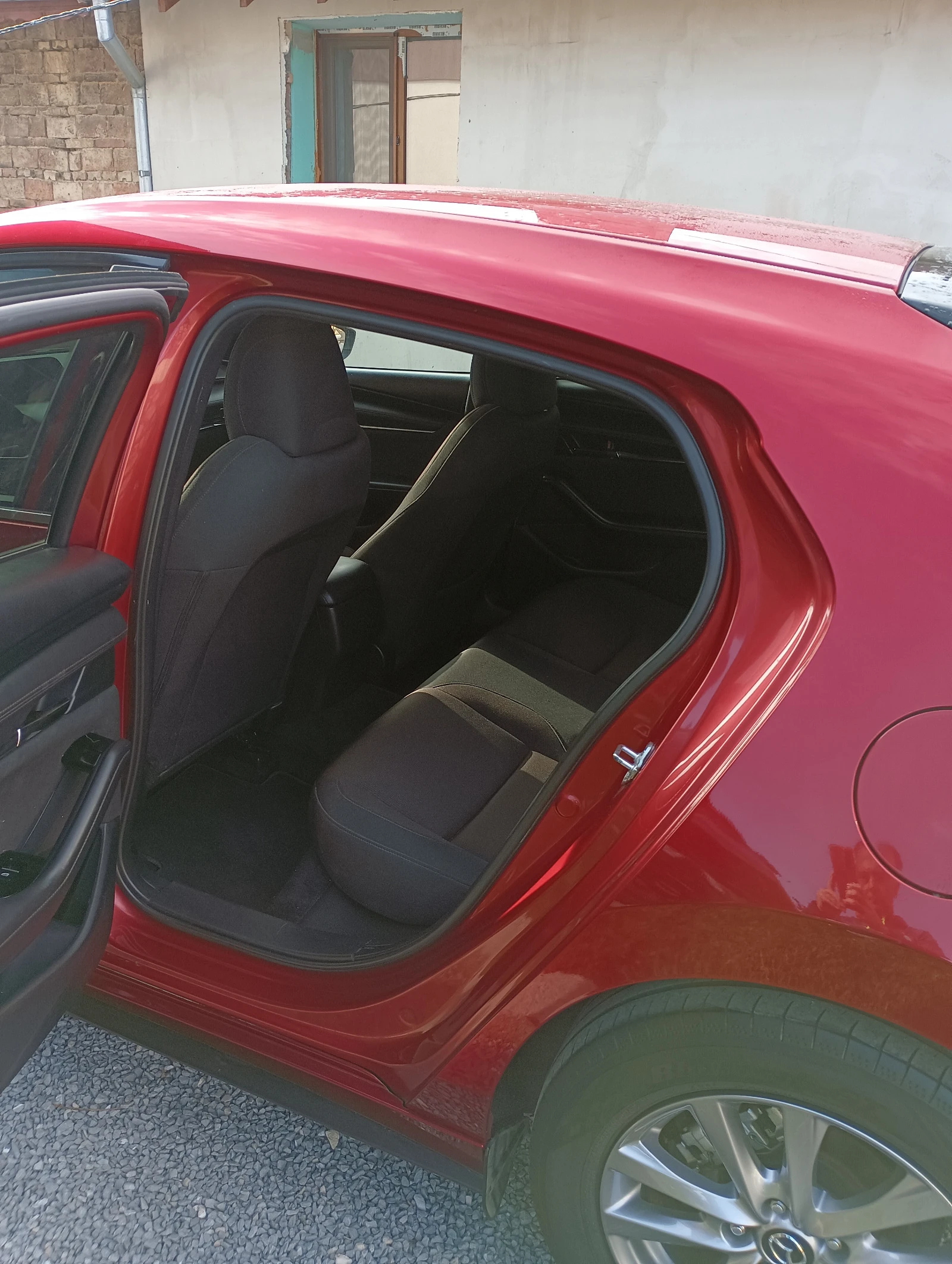 Mazda 3 2.0 /122 M-hibrid  | Mobile.bg — изображение 11