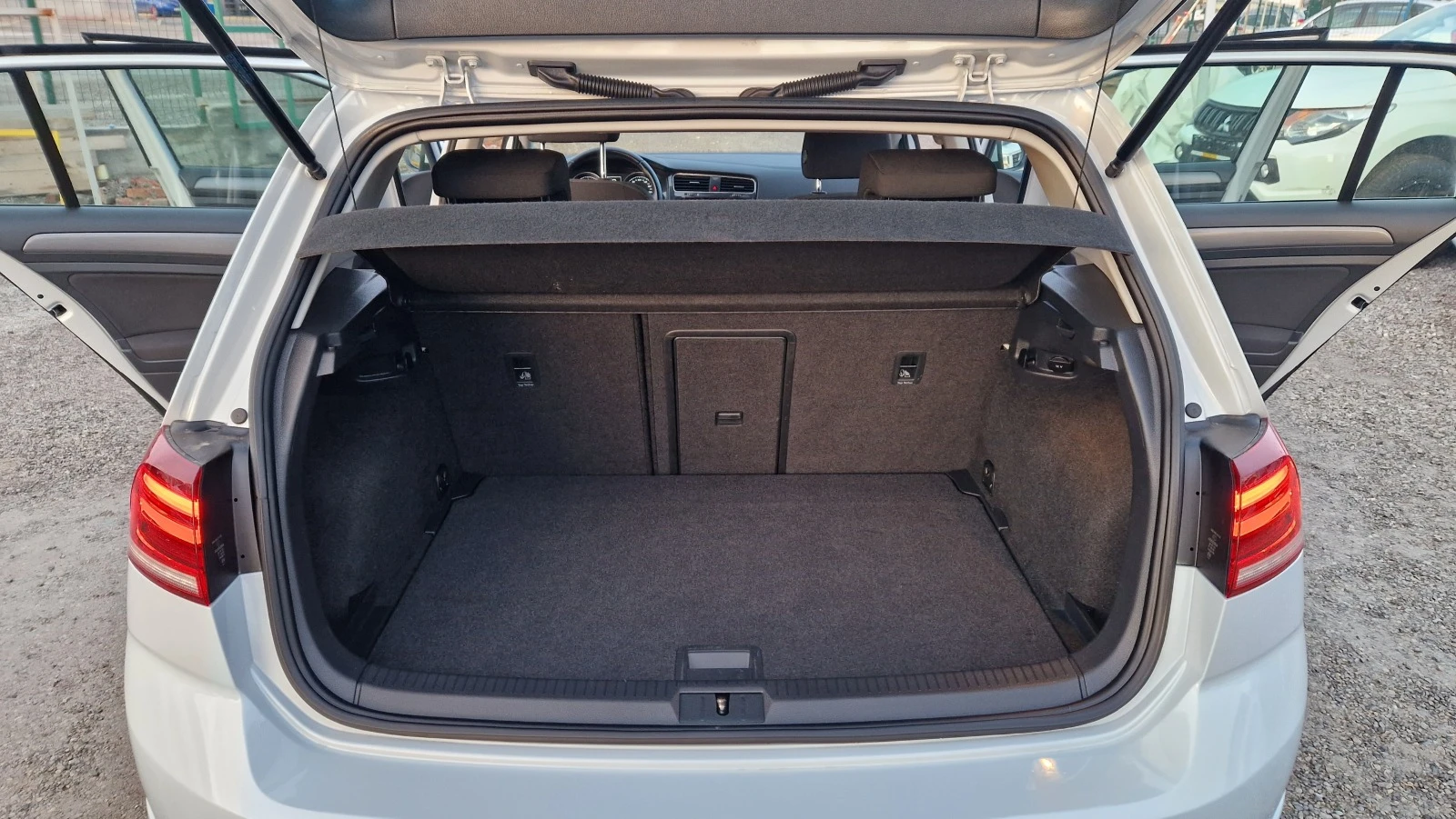 VW Golf 1.6 TDi NAVI | Mobile.bg   14