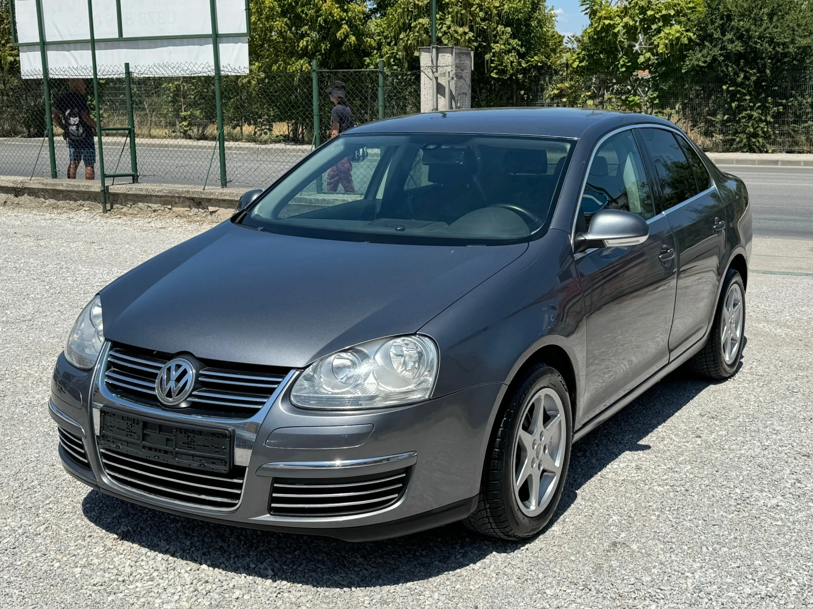 VW Jetta 1, 6i* 102 kc* AUTOMATIC - [1] 