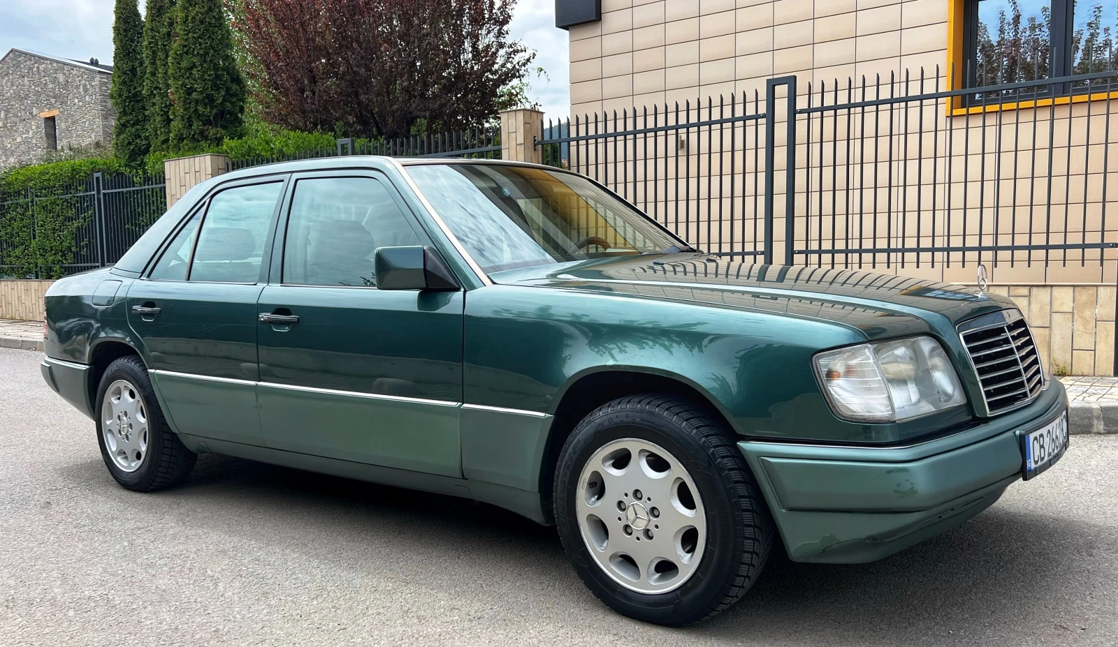 Mercedes-Benz 124 D - изображение 8