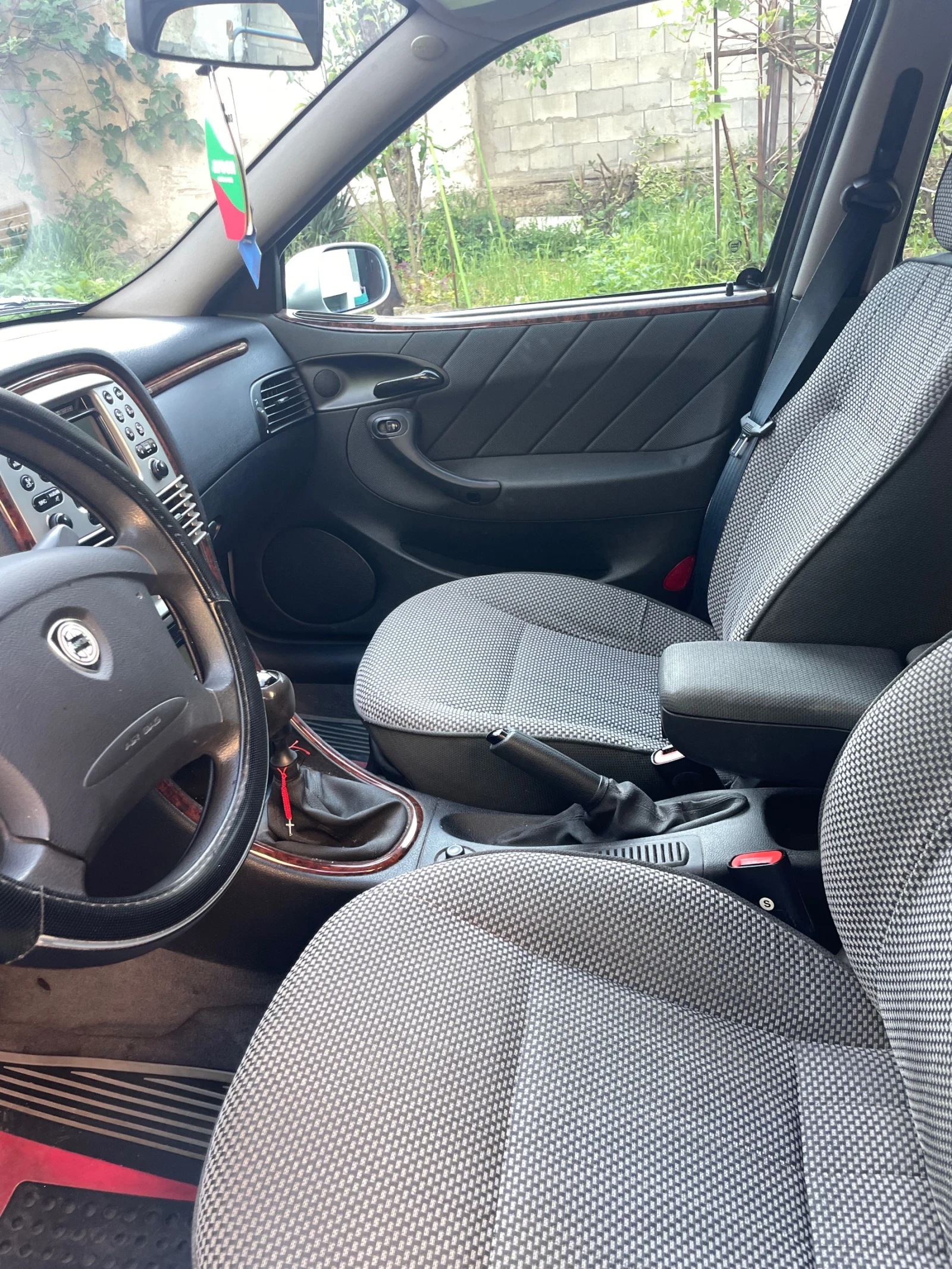 Lancia Lybra 1.9 JTD - изображение 10