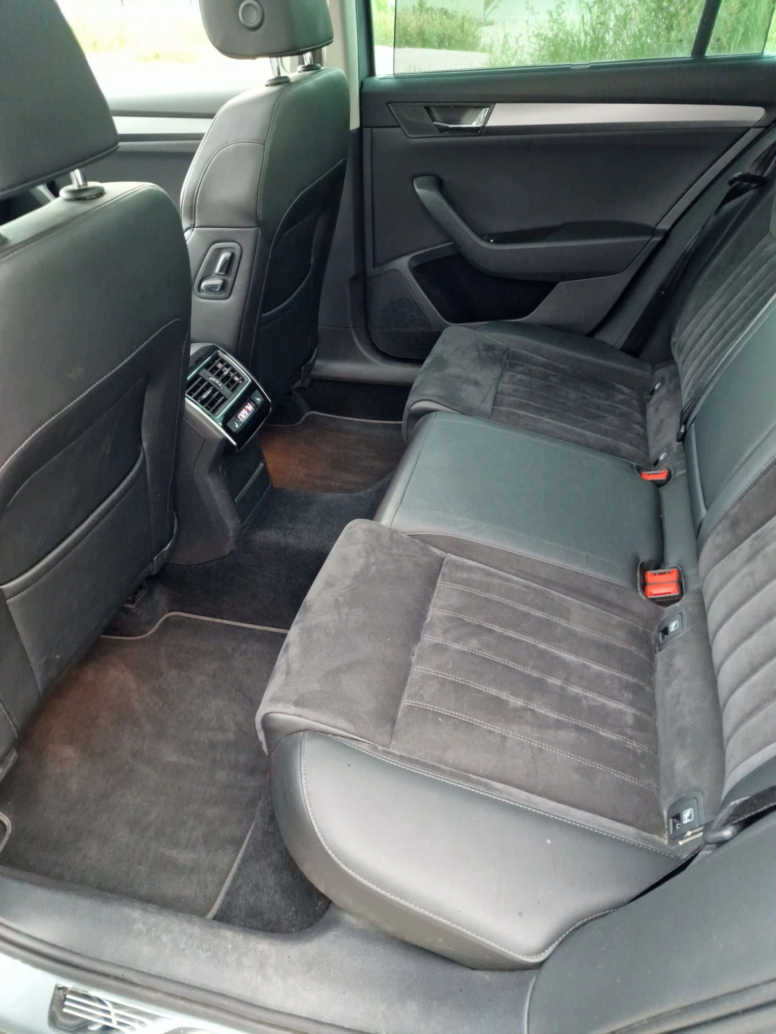 Skoda Superb 2.0 190hp DSG7 95000км - изображение 8