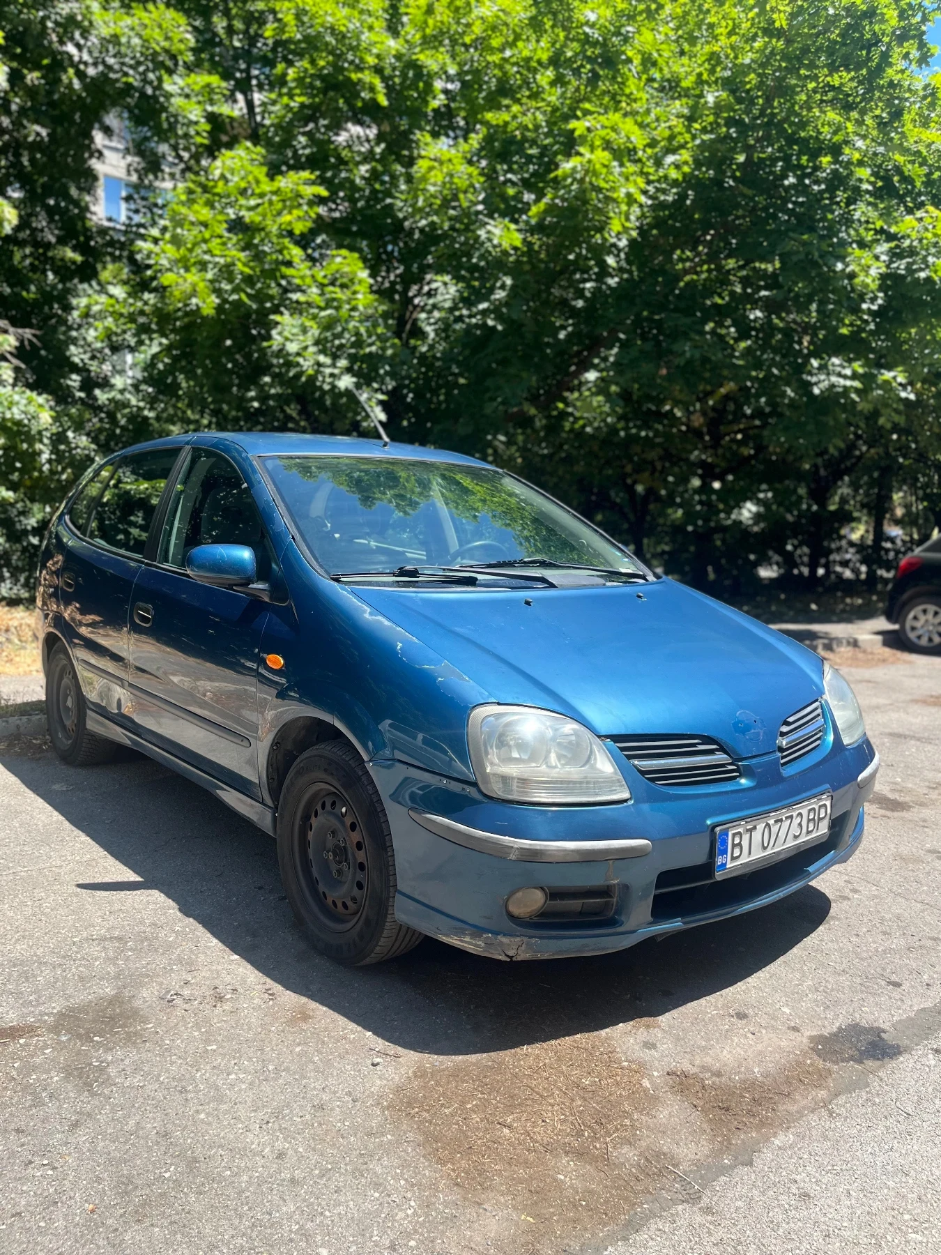 Nissan Almera tino 2.2 Di - изображение 2