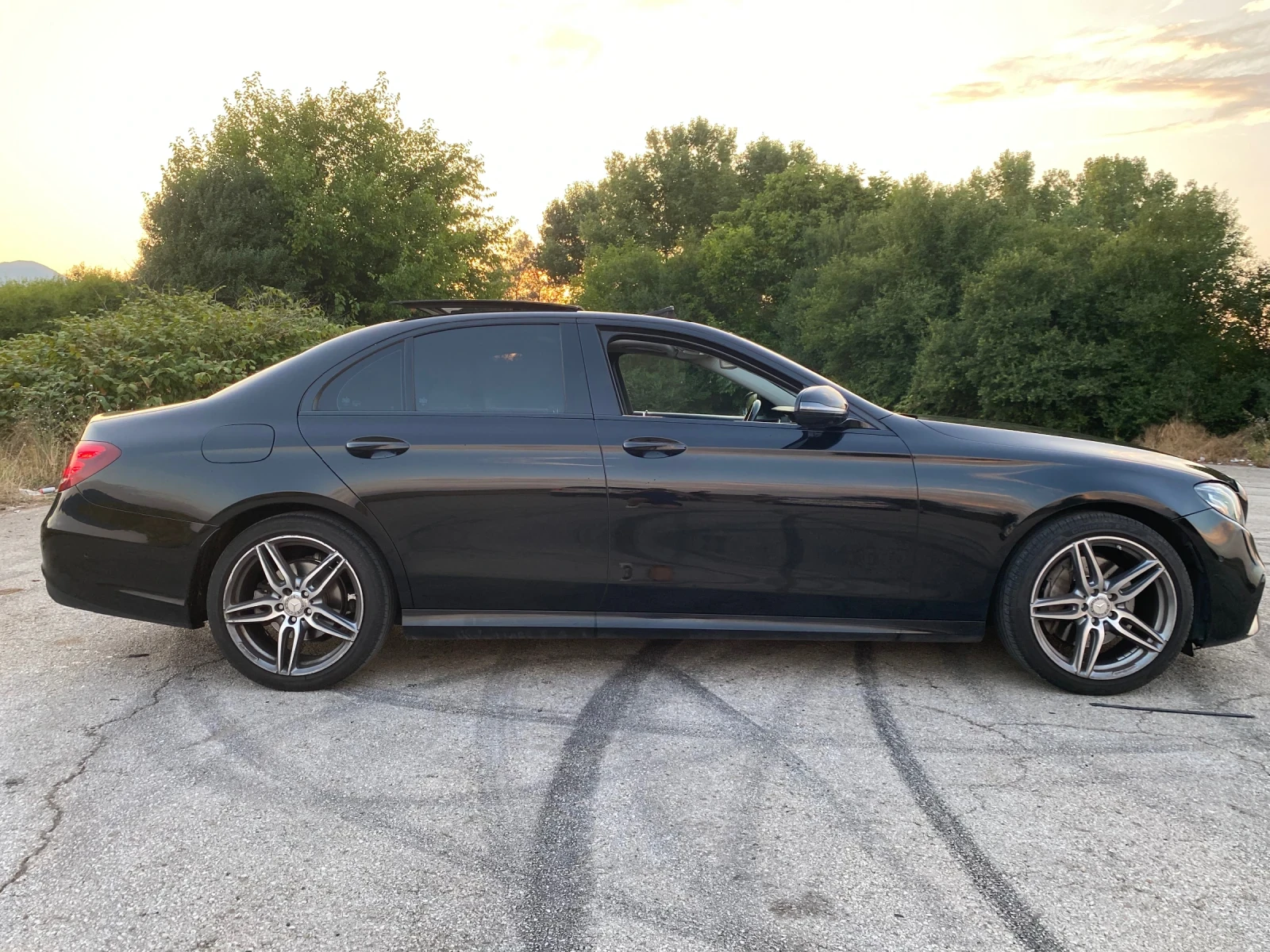 Mercedes-Benz E 220 Реални КМ, Германия, без предишни удари - изображение 7