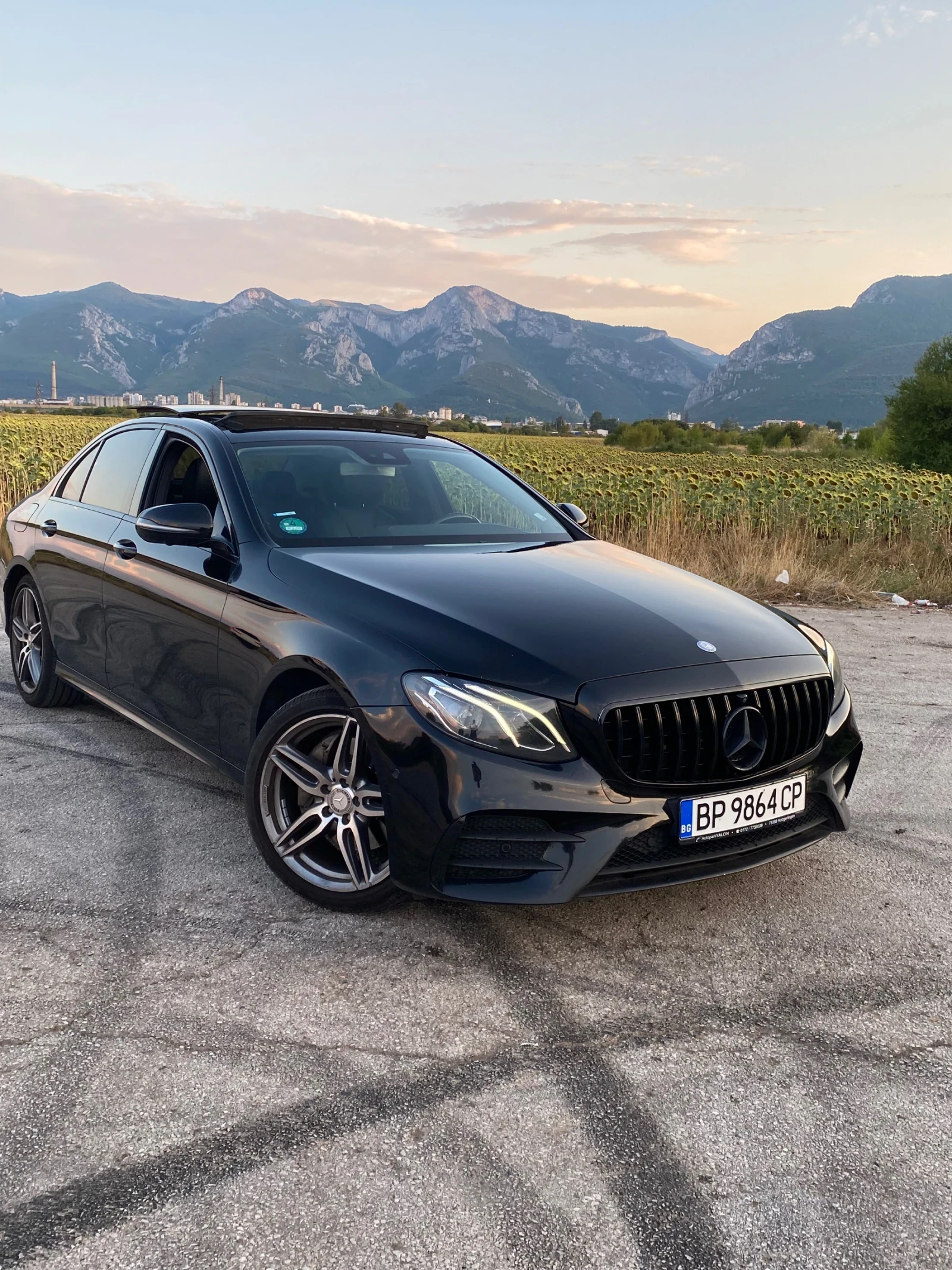 Mercedes-Benz E 220 Реални КМ, Германия, без предишни удари - изображение 4