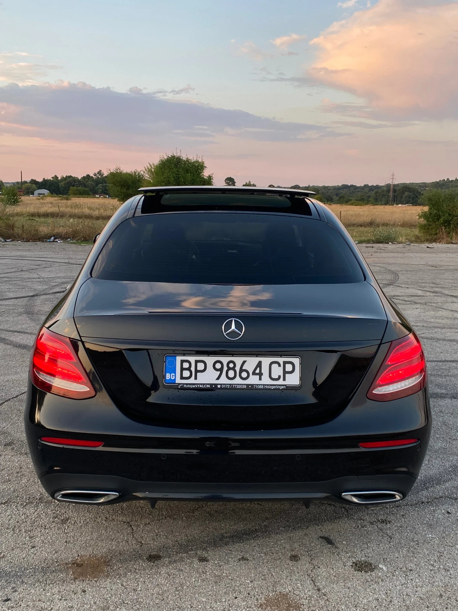 Mercedes-Benz E 220 Реални КМ, Германия, без предишни удари - изображение 8