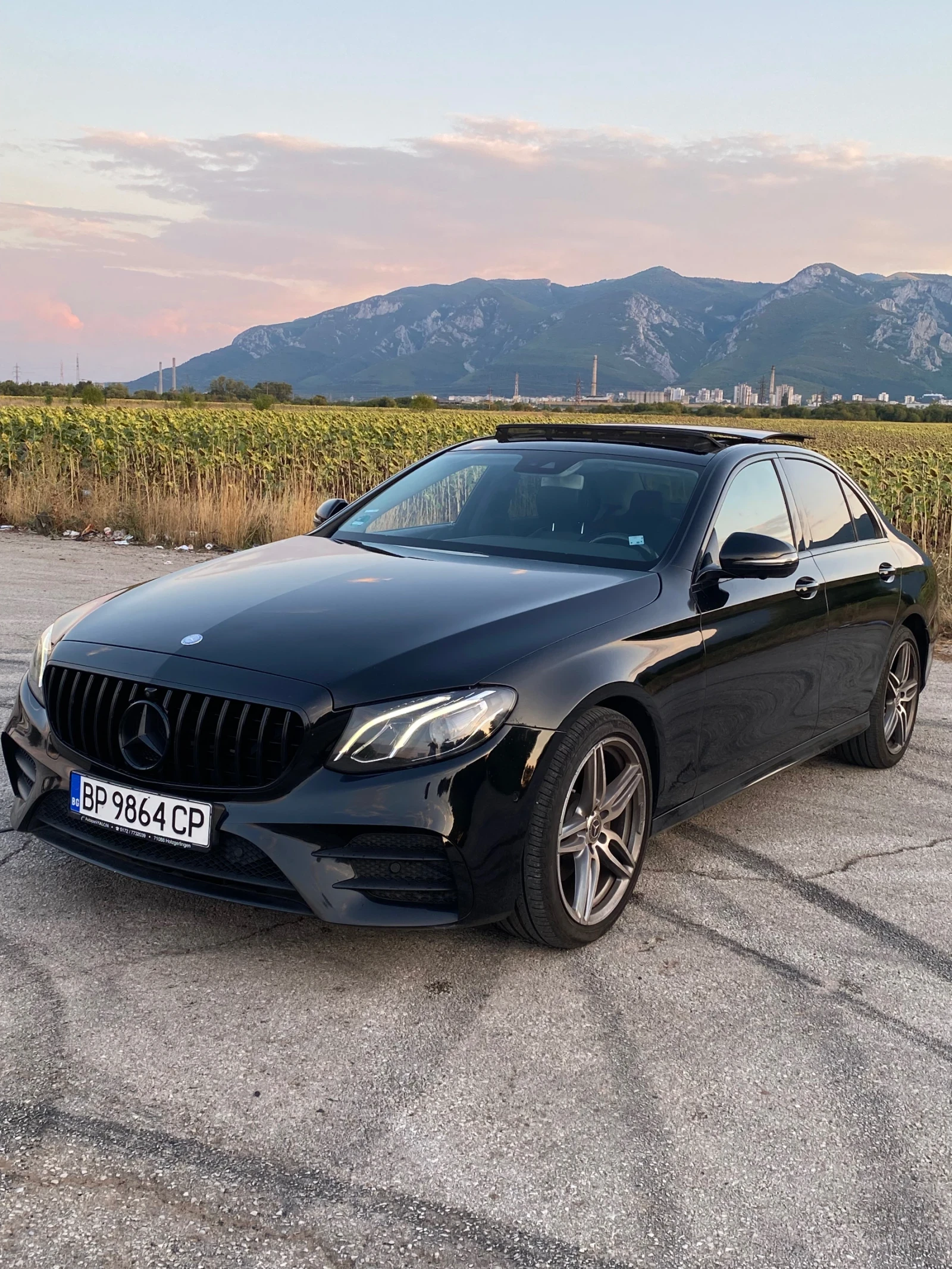 Mercedes-Benz E 220 Реални КМ, Германия, без предишни удари - изображение 5
