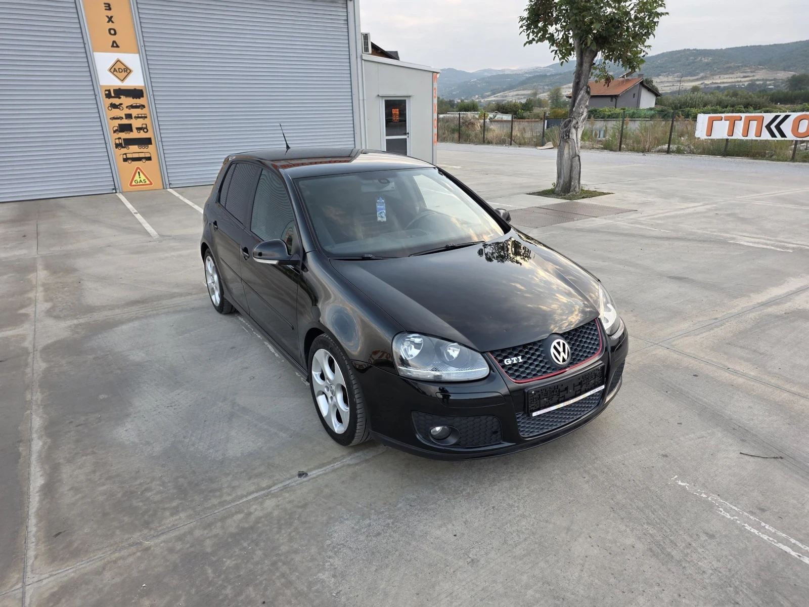 VW Golf GTI - изображение 8