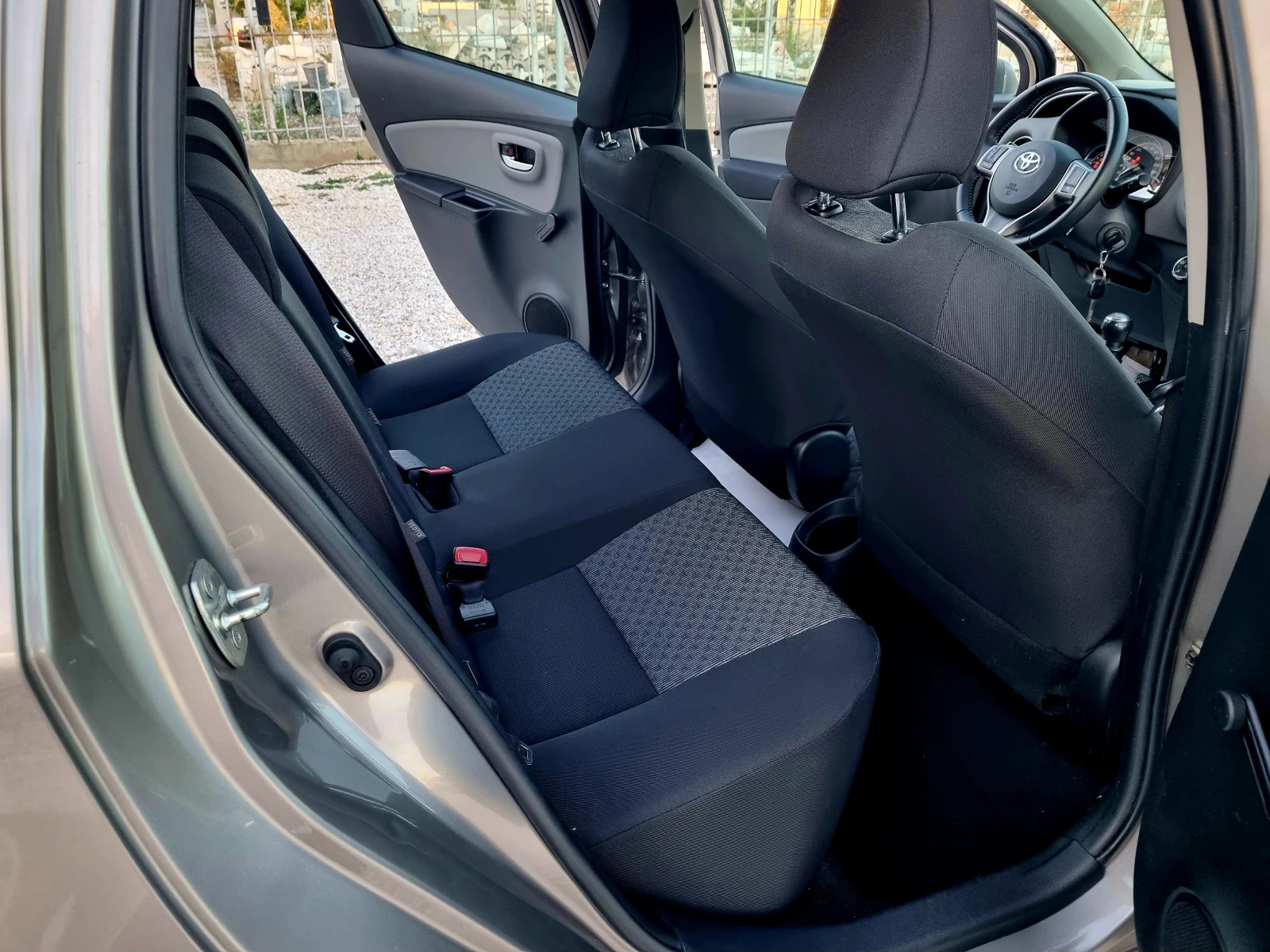 Toyota Yaris 1.3VVT-i 99ks.Navi, Kamera | Mobile.bg   17