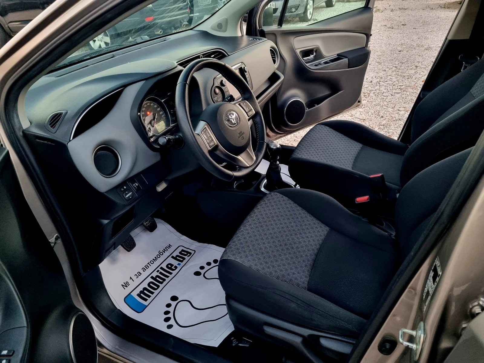 Toyota Yaris 1.3VVT-i 99ks.Navi, Kamera - изображение 10