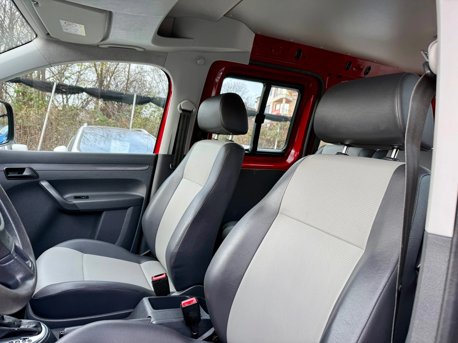 VW Caddy 1.6  🇨🇭 | Mobile.bg � ����������� 11