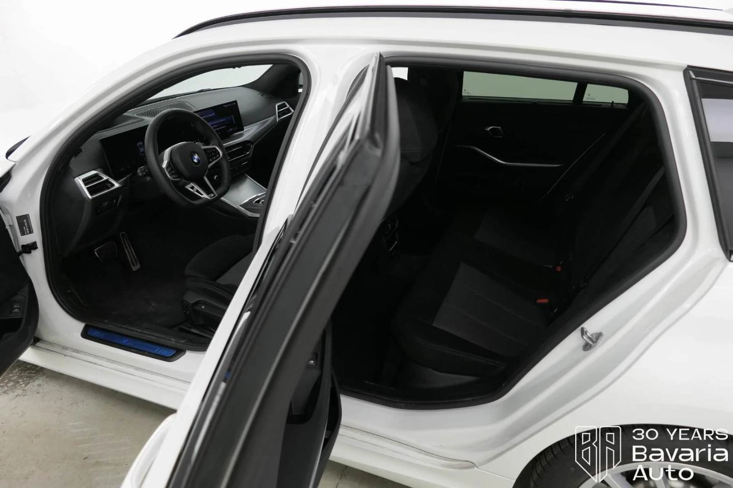 BMW 330 i xDrive Touring M Sport Paket Sportautomatic - изображение 5