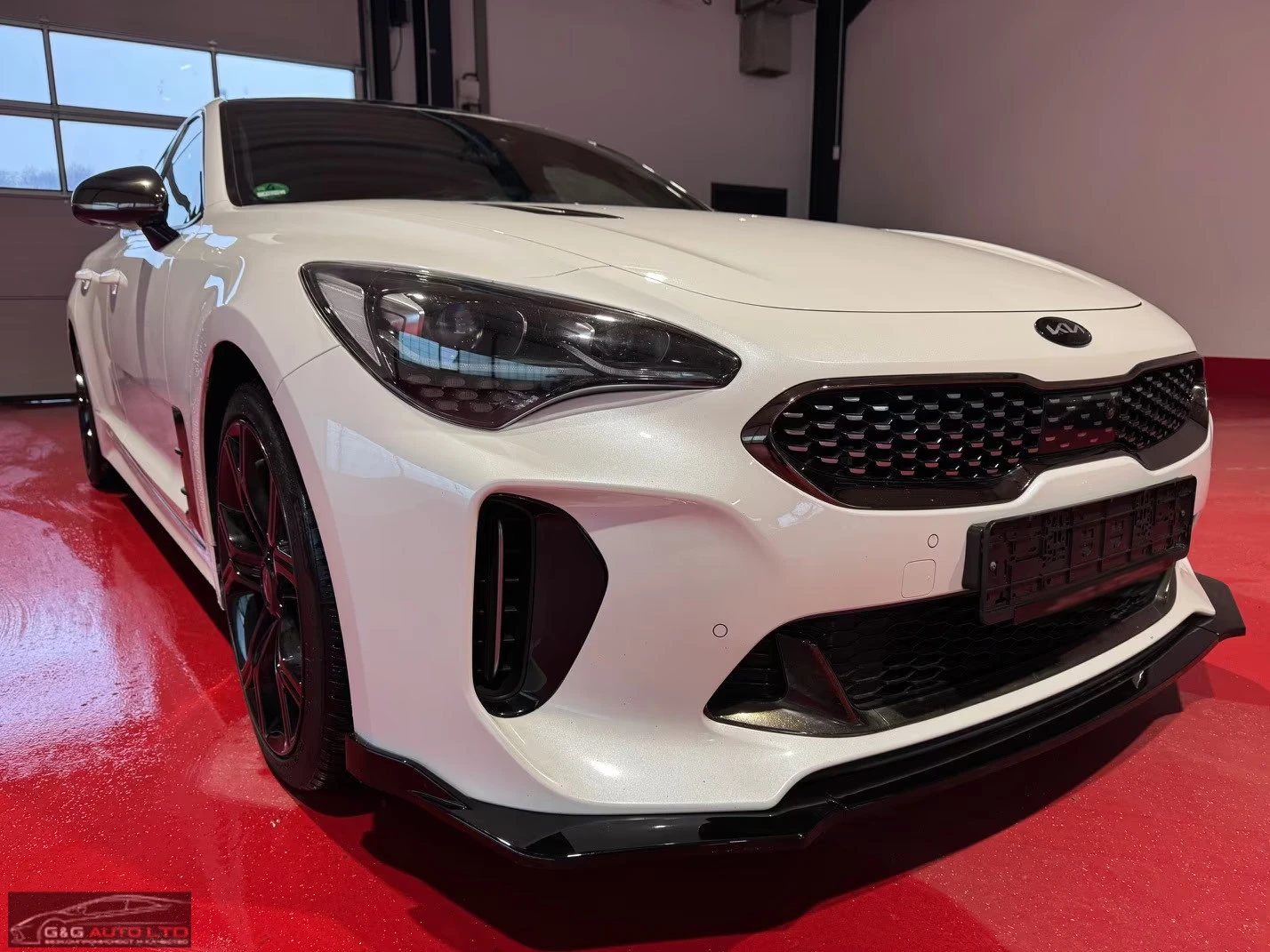 Kia Stinger GT/370HP/4WD/PANO/H&K/CAM/BREMBO/MEMO/HUD/LED/834g - изображение 4