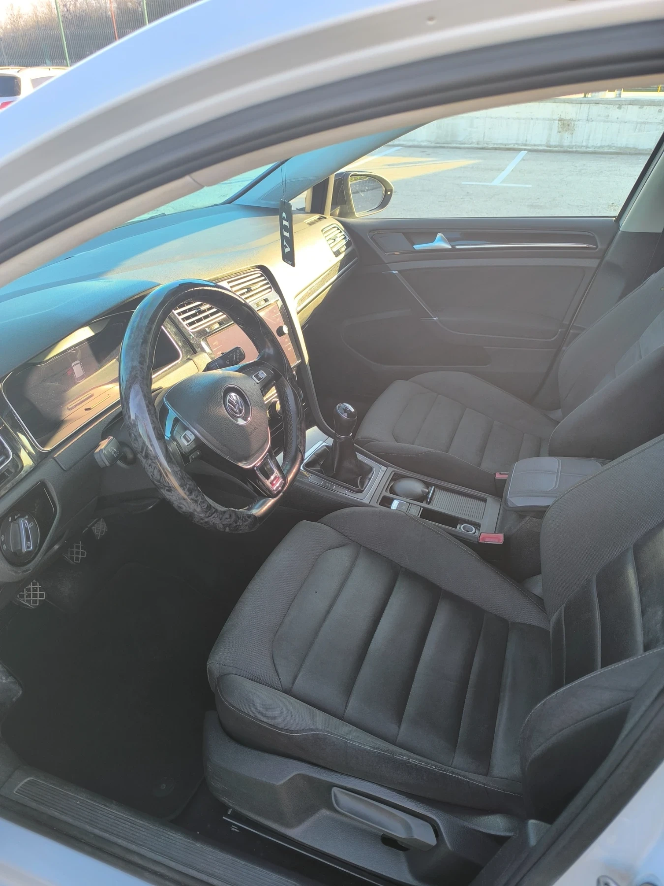 VW Golf 1.6tdi 116кс, снимка 9 - Автомобили и джипове - 53869238