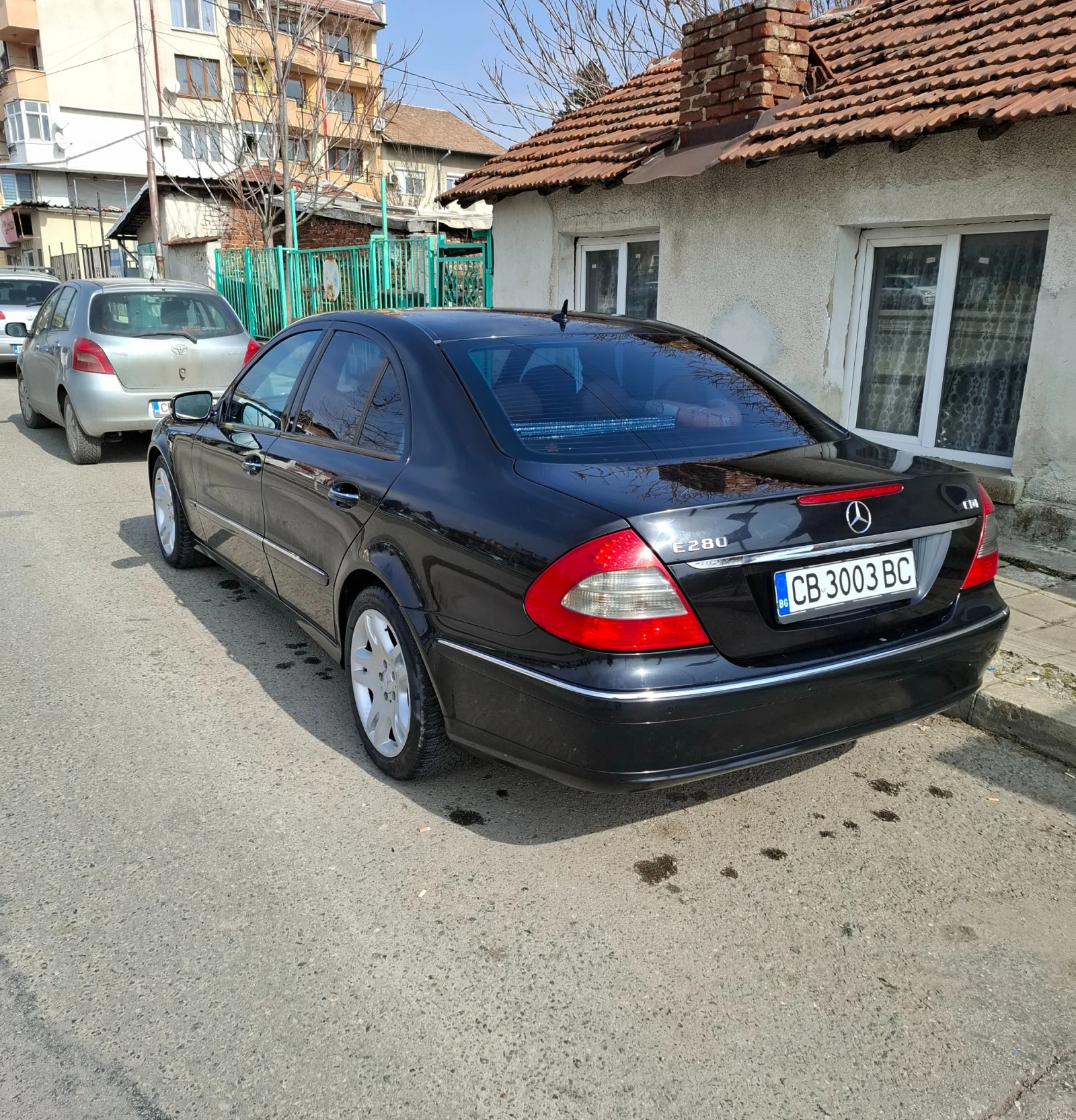Mercedes-Benz E 280 Avantgarde, снимка 10 - Автомобили и джипове - 54415929