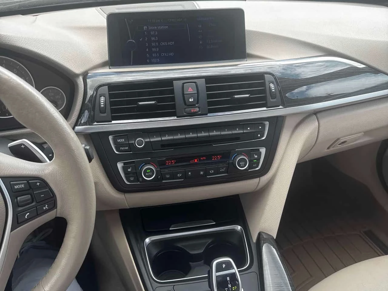 BMW 335 * 335i xDrive* КАМЕРА* ПОДГРЕВ* ШИБИДАХ* , снимка 9 - Автомобили и джипове - 54467127