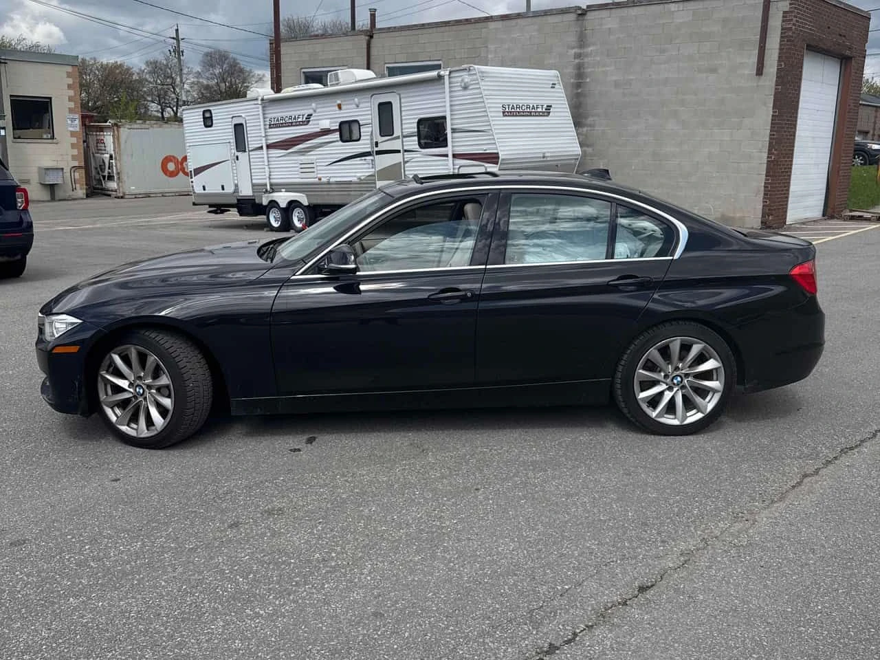BMW 335 * 335i xDrive* КАМЕРА* ПОДГРЕВ* ШИБИДАХ* , снимка 3 - Автомобили и джипове - 54467127