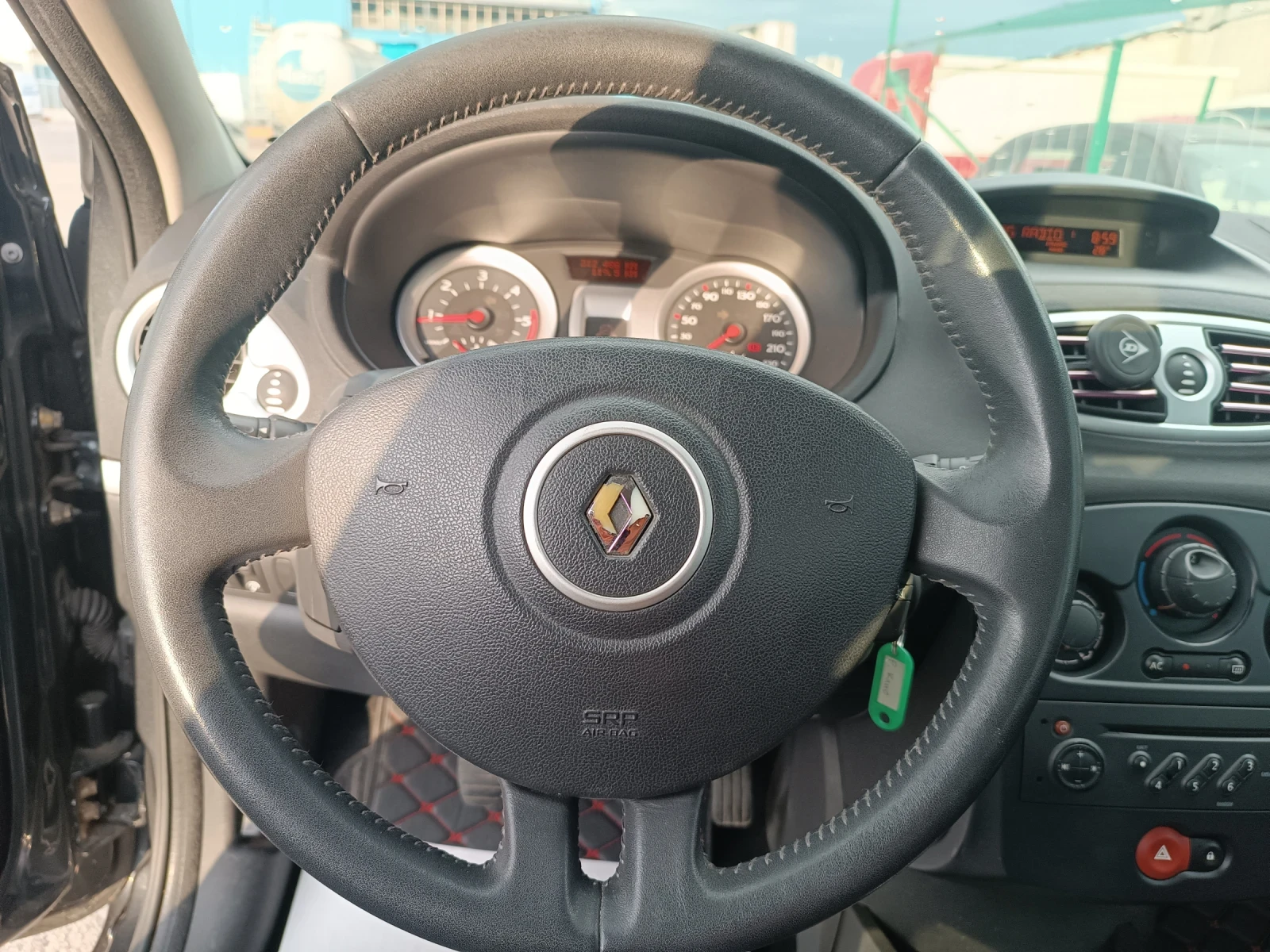 Renault Clio 1, 5dCi, клима, ЛИЗИНГ , снимка 8 - Автомобили и джипове - 54512527