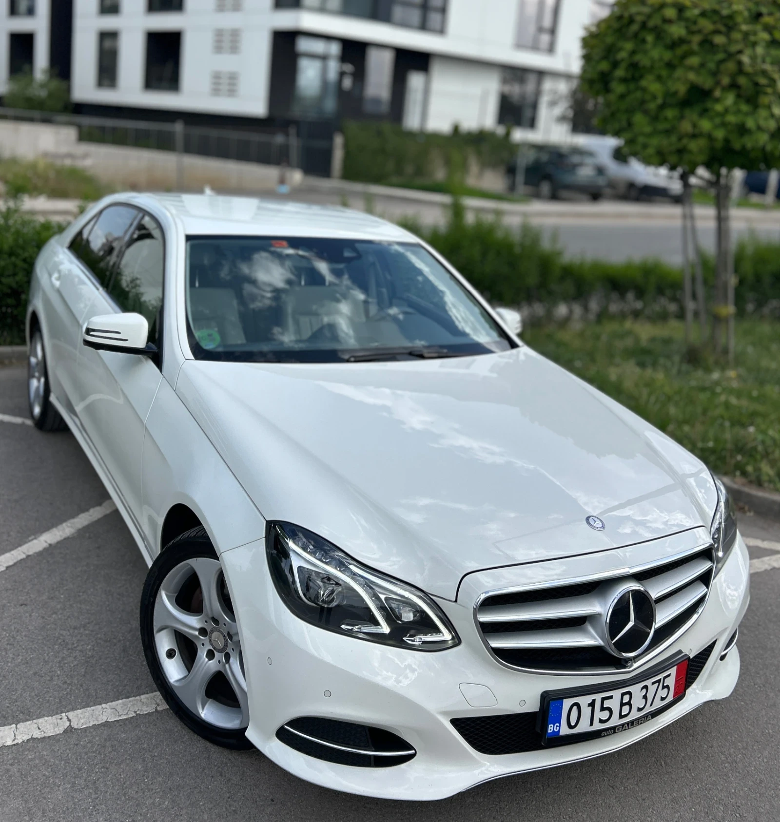 Mercedes-Benz E 350 4matik, снимка 2 - Автомобили и джипове - 54517908