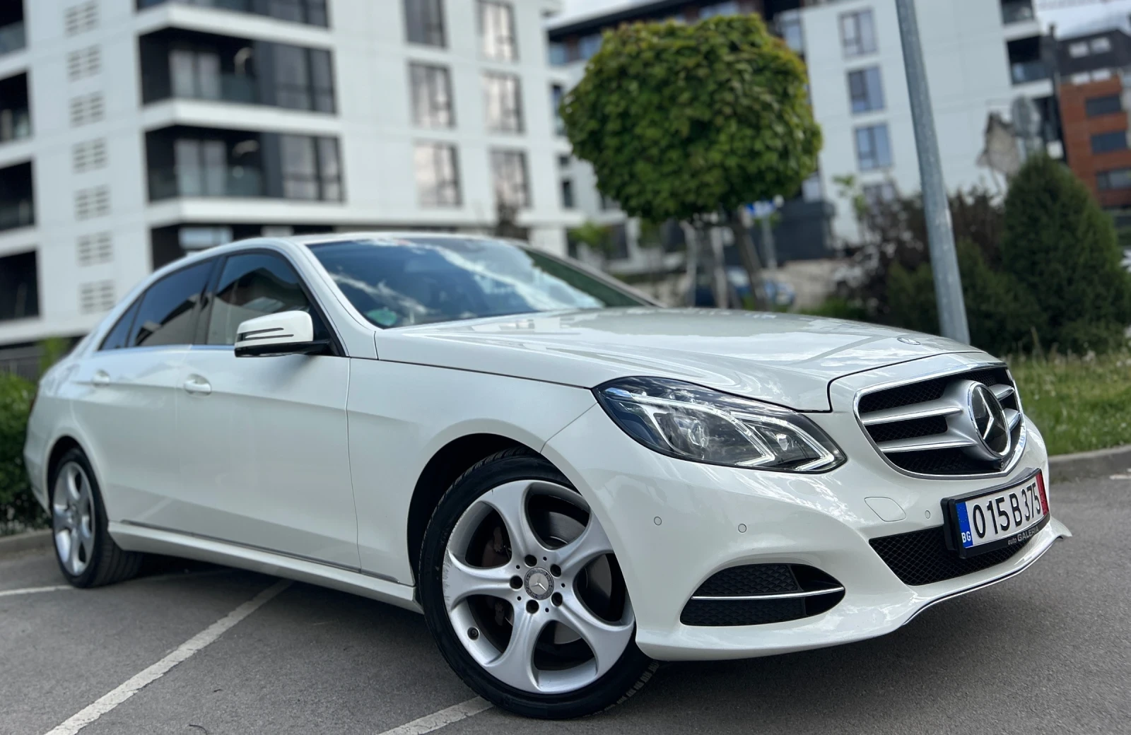 Mercedes-Benz E 350 4matik, снимка 3 - Автомобили и джипове - 54517908