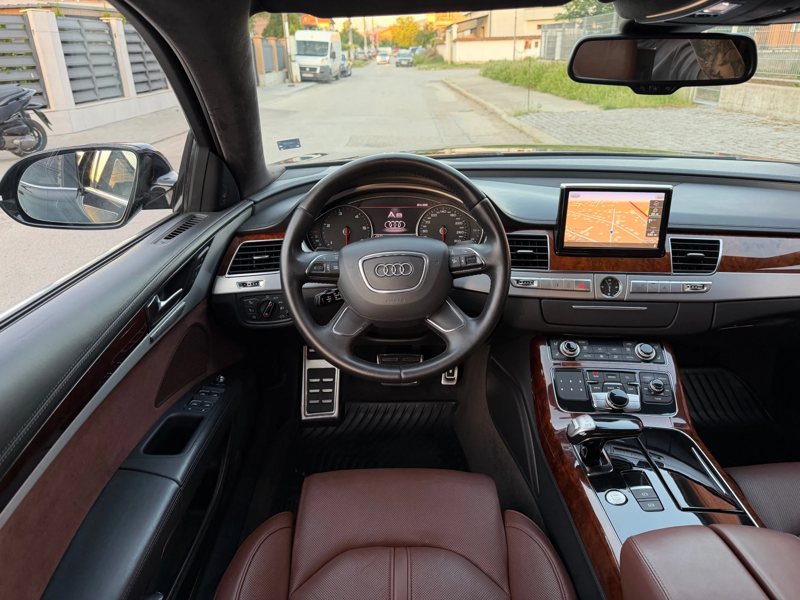 Audi A8 LONG-4.2TDI-3xTV-FULL LED-FULL, снимка 10 - Автомобили и джипове - 54715832