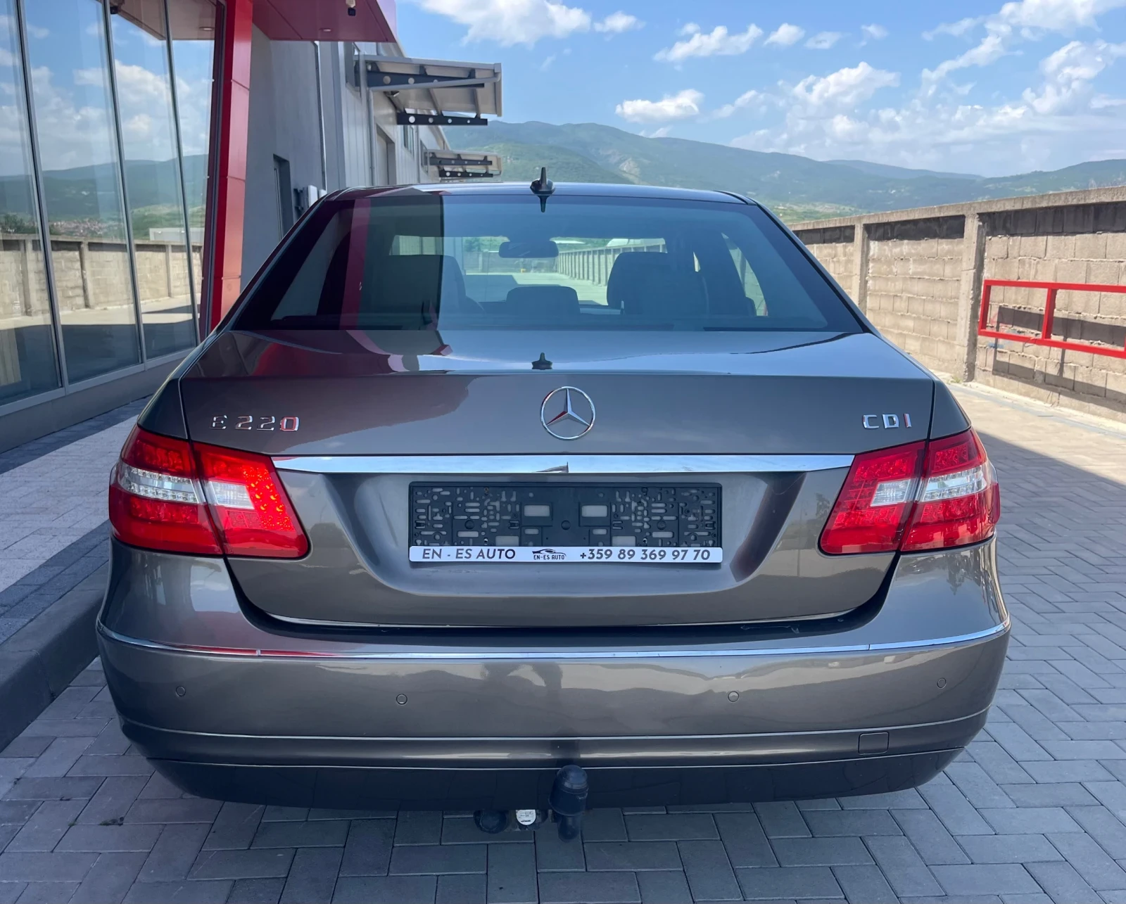 Mercedes-Benz E 220 Avantgarde , снимка 5 - Автомобили и джипове - 54704632