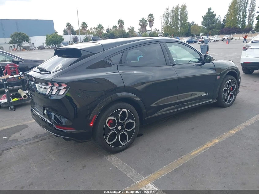 Ford Mustang Mach-E Gt, снимка 4 - Автомобили и джипове - 54891686