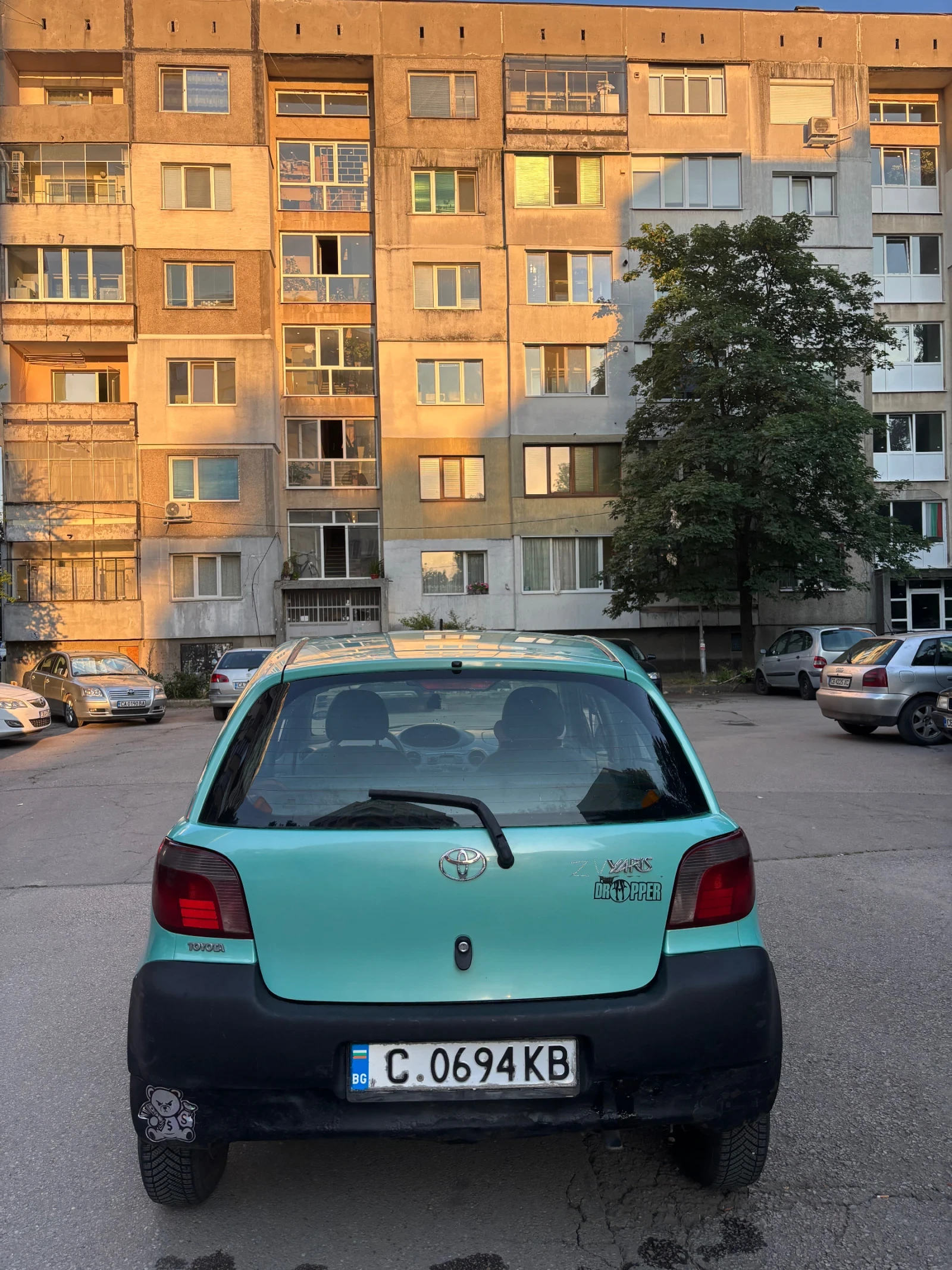 Toyota Yaris 1.0 , снимка 5 - Автомобили и джипове - 55065613