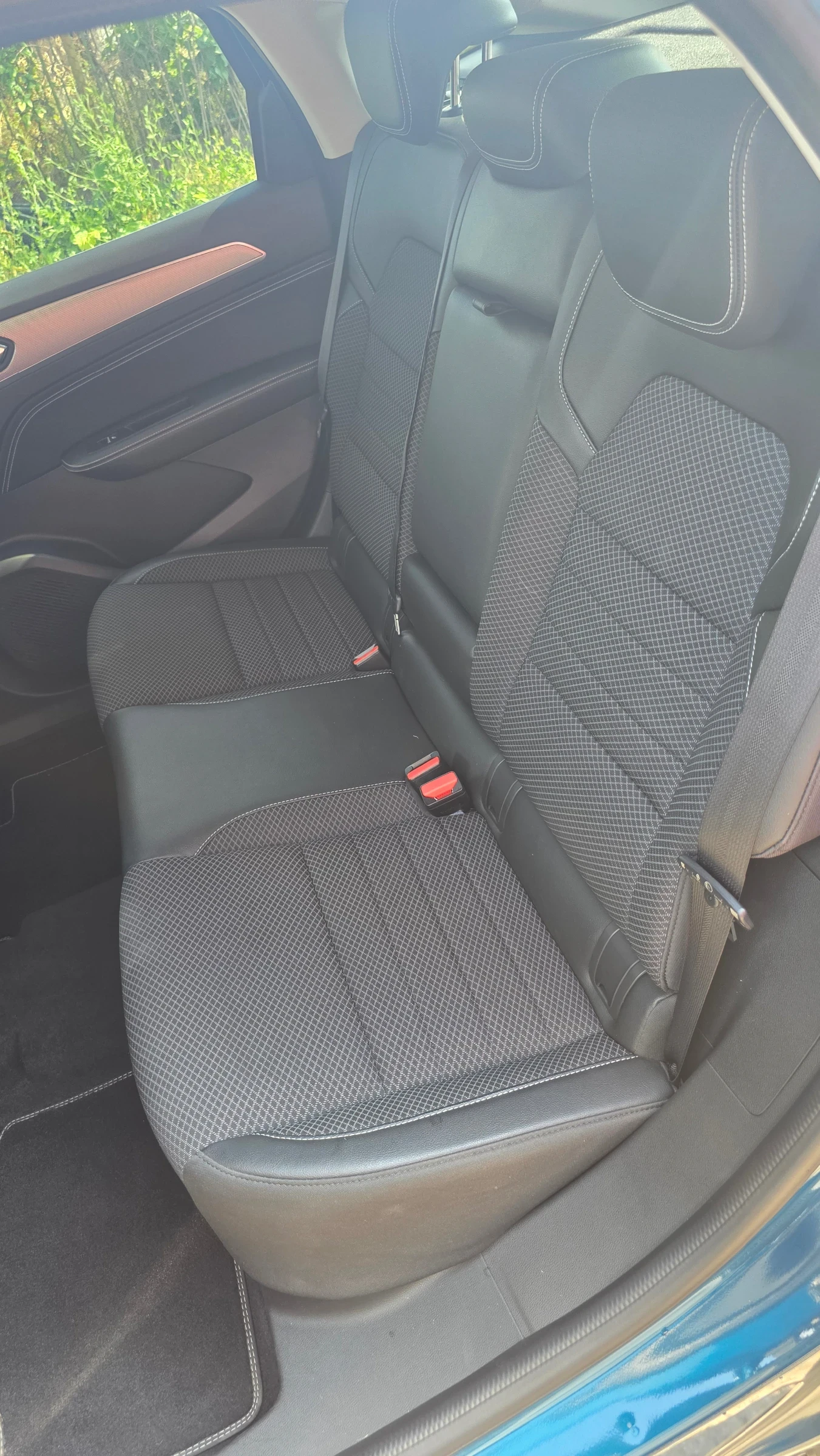 Renault Arkana 1.6 E-TECH 145kc FULL HYBRID 29000km, снимка 12 - Автомобили и джипове - 55152235