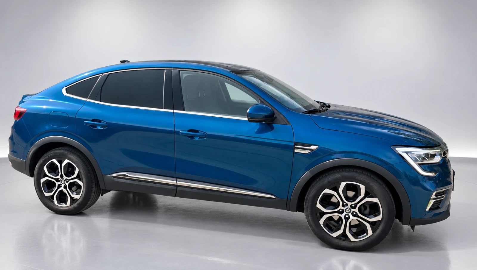 Renault Arkana 1.6 E-TECH 145kc FULL HYBRID 29000km, снимка 8 - Автомобили и джипове - 55713334