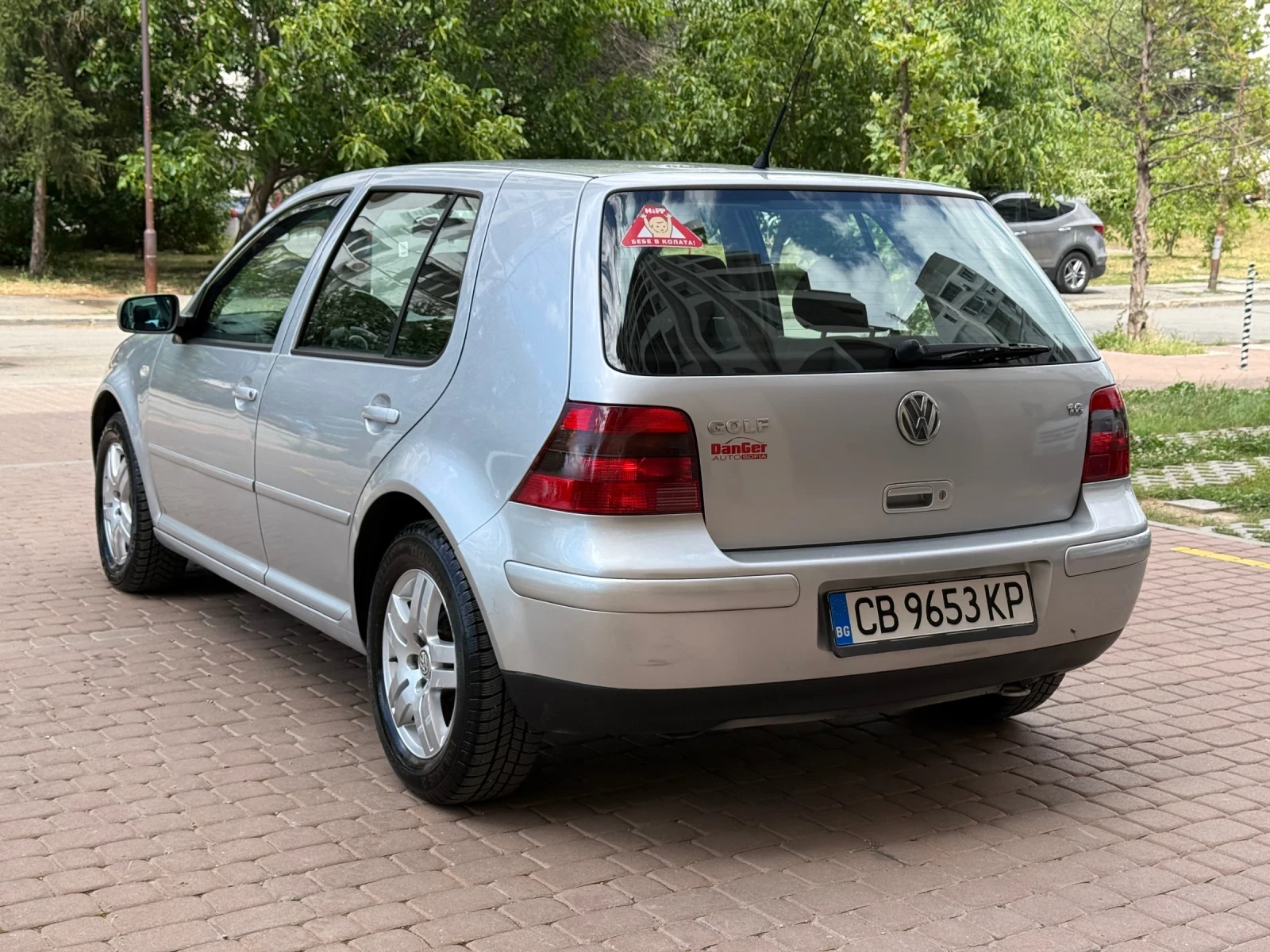 VW Golf 1.6 ТОП СЪСТОЯНИЕ, снимка 4 - Автомобили и джипове - 55282220