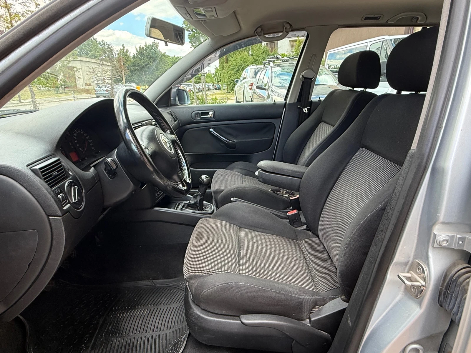 VW Golf 1.6 ТОП СЪСТОЯНИЕ, снимка 10 - Автомобили и джипове - 55282220
