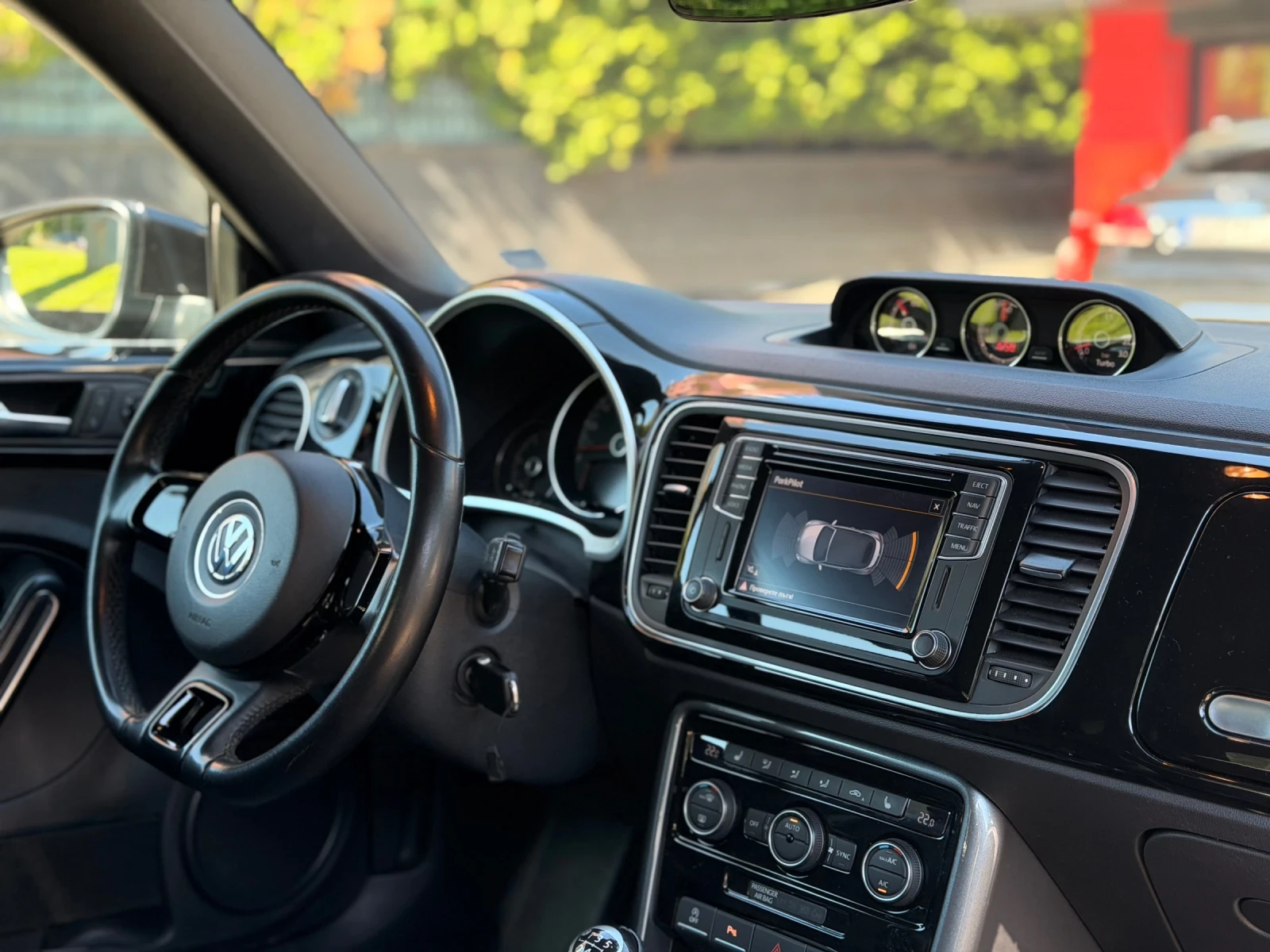 VW Beetle R-Line * Germany * Cabrio, снимка 6 - Автомобили и джипове - 55492063