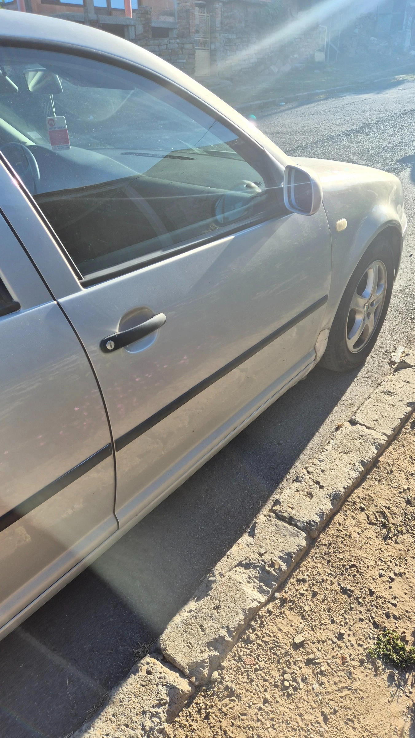 VW Golf 1.9 TDI, снимка 4 - Автомобили и джипове - 56003086