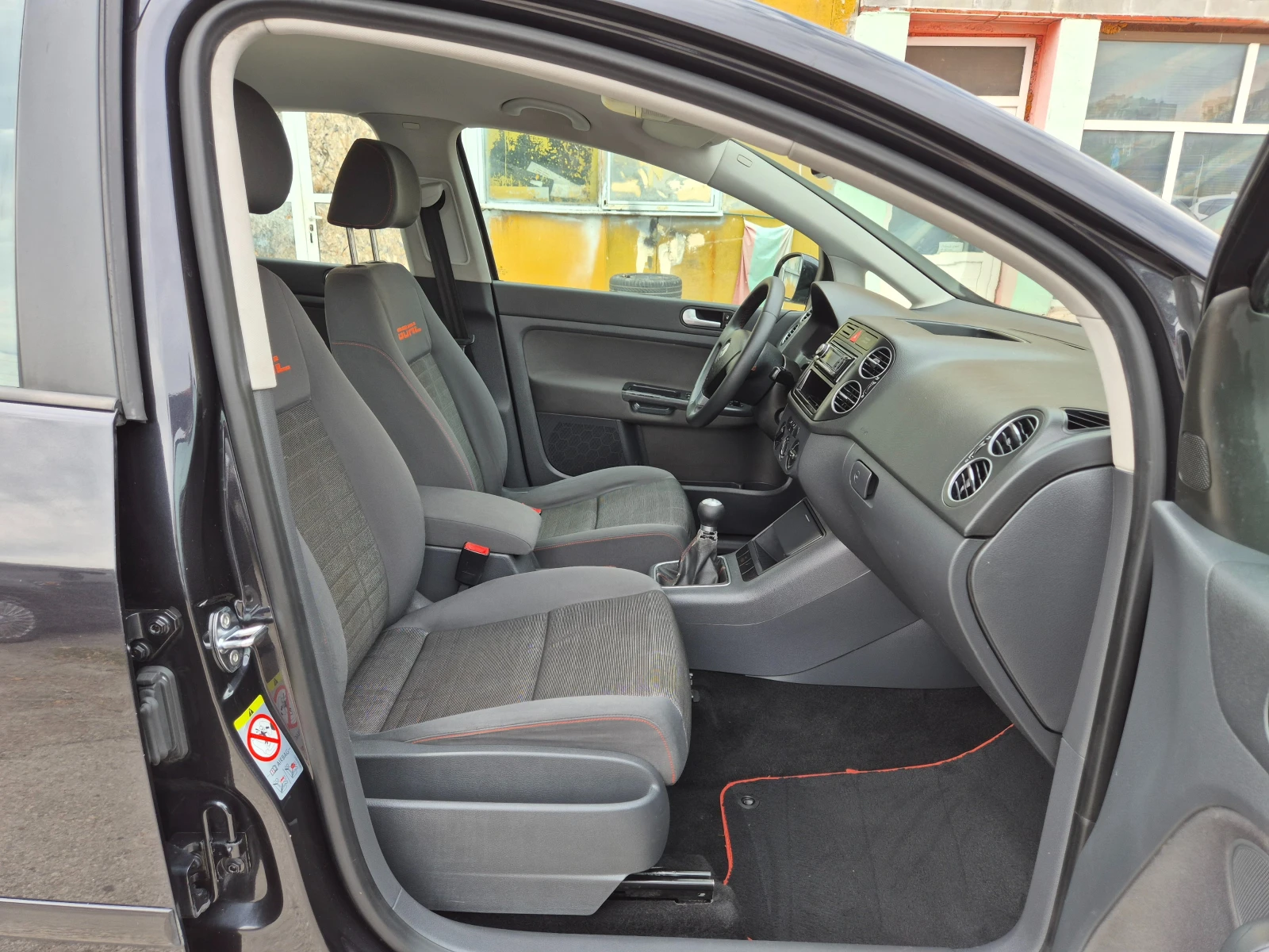 VW Golf Plus 1.9TDI KLIMA ITALY, снимка 13 - Автомобили и джипове - 56045631