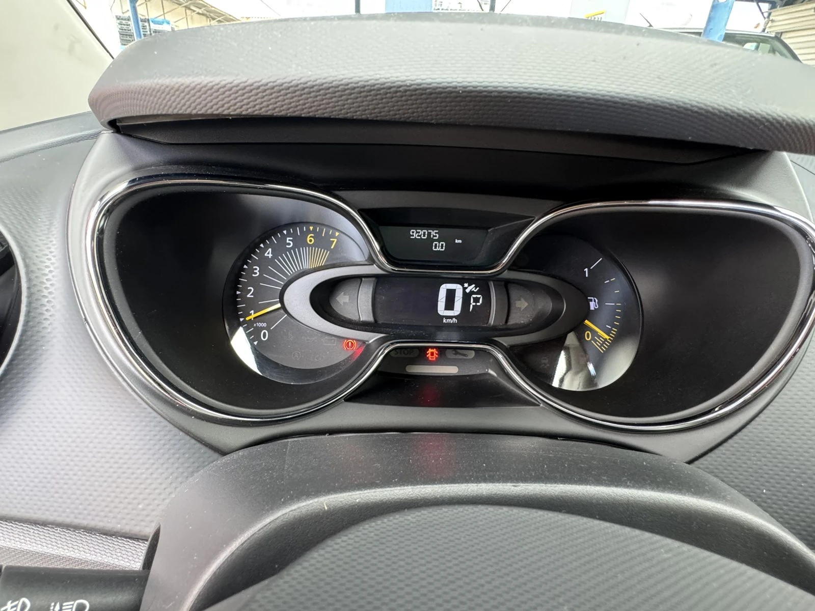 Renault Captur, снимка 11 - Автомобили и джипове - 56195200