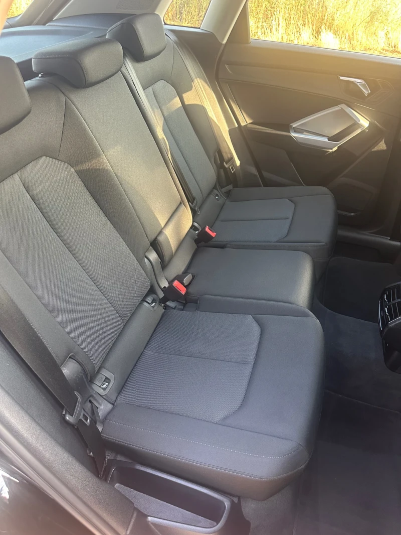 Audi Q3 Hybrid , снимка 11 - Автомобили и джипове - 52616337