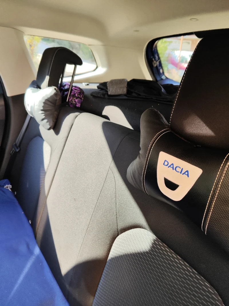 Dacia Duster, снимка 4 - Автомобили и джипове - 52037117