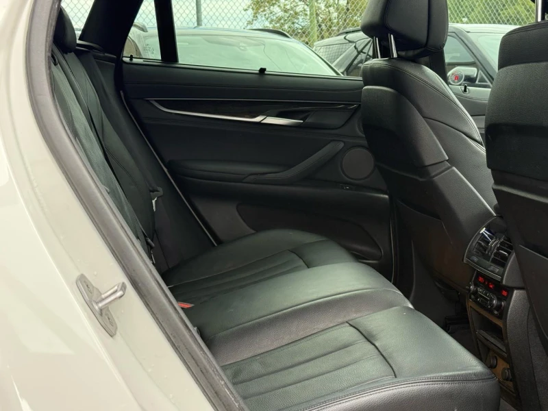 BMW X6 2017* M-PACK* HARMAN* HEAD-UP* KEYLESS* ЩОРИ* SHOD, снимка 16 - Автомобили и джипове - 52308856