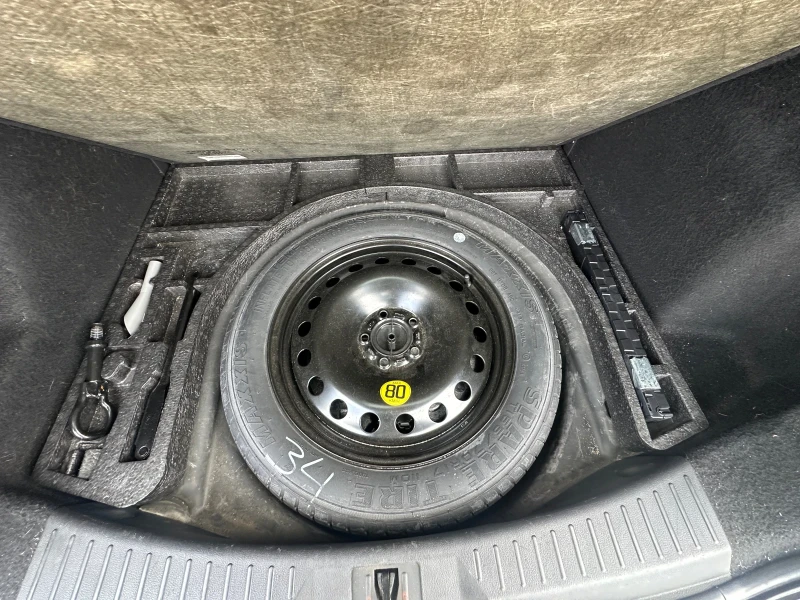 Ford Kuga 2.0, снимка 7 - Автомобили и джипове - 52478783