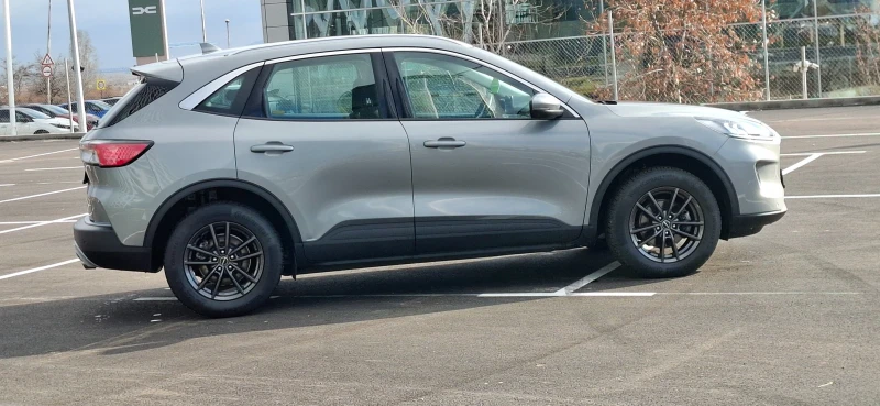 Ford Kuga 2.0 190kc Digital  Led  4x4 Swiss, снимка 6 - Автомобили и джипове - 52914621