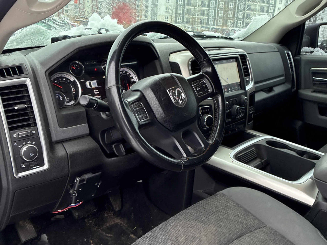 Dodge RAM 1500 CARFAX* АВТОФИНАНСИРАНЕ БЕЗ ПЪРВОНАЧАЛНА ВНОСКА - изображение 5