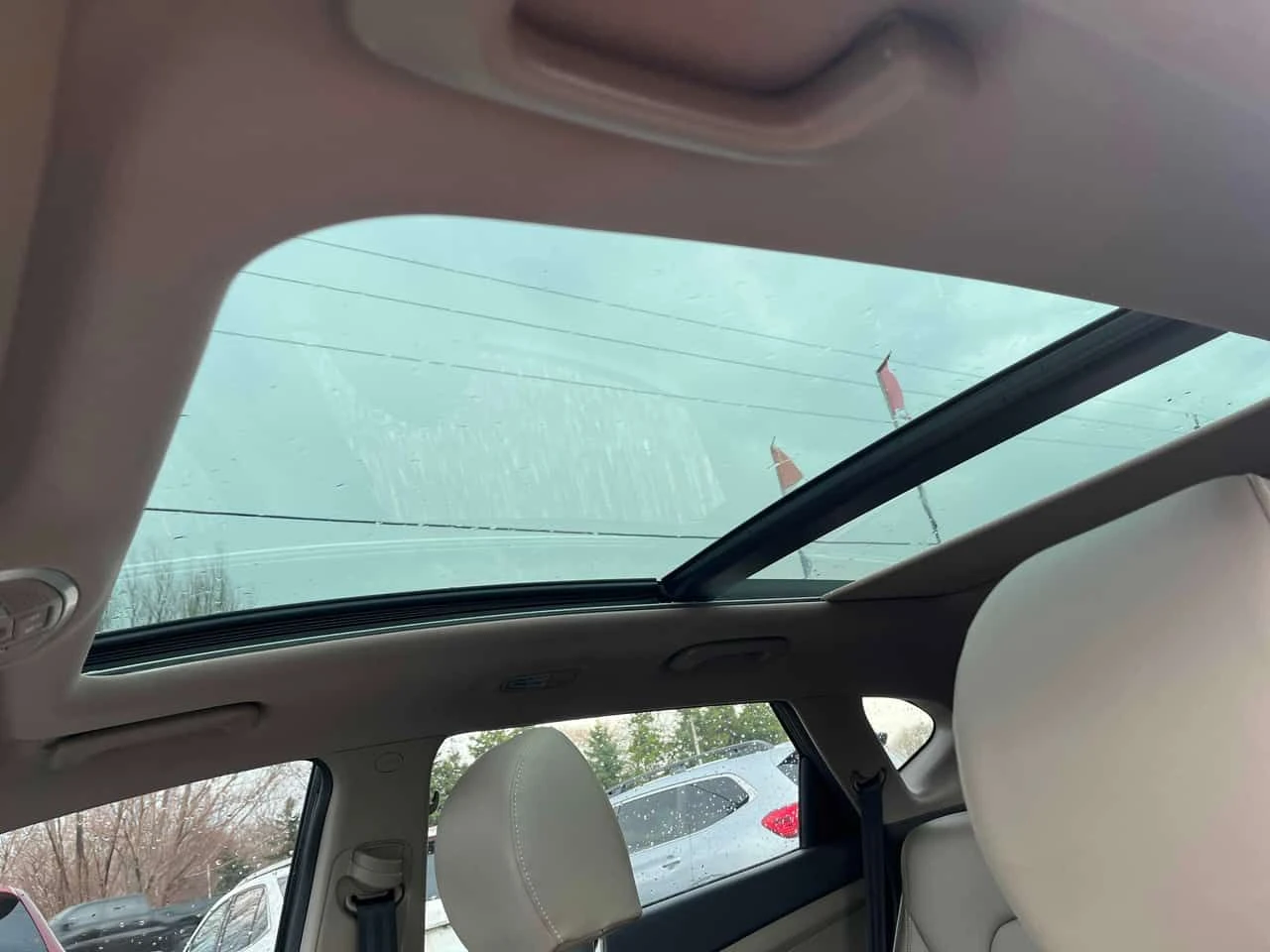 Hyundai Tucson Ultimate  CARFAX | Mobile.bg � ����������� 12