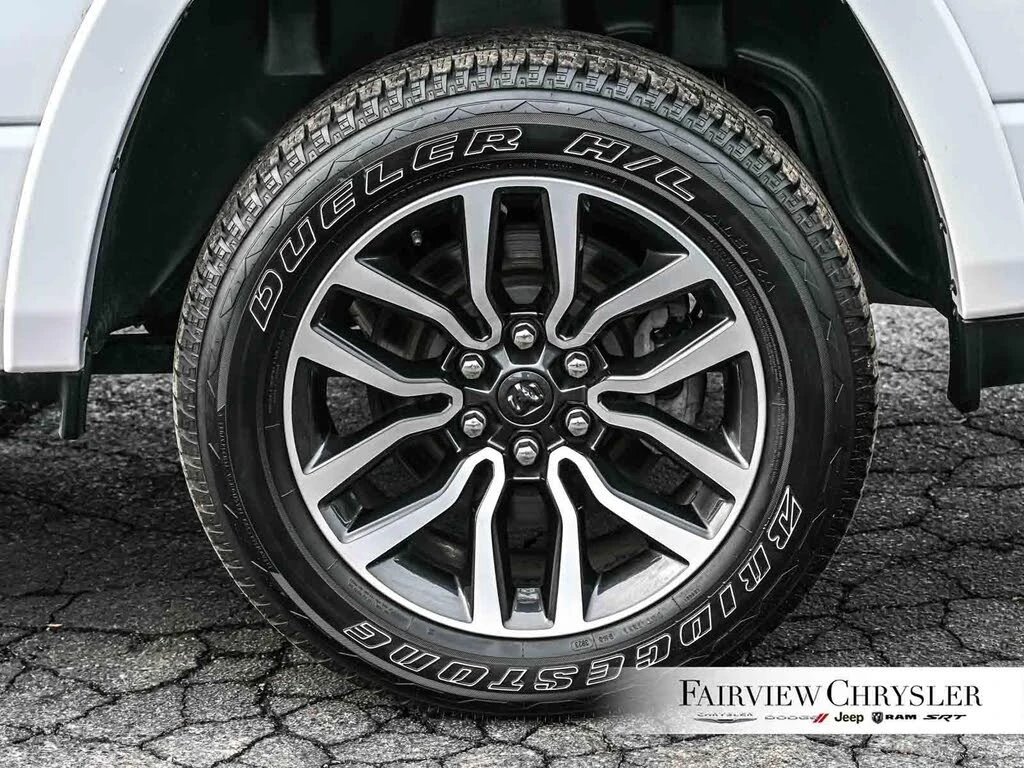 Dodge RAM 1500  Limited Crew Cab 4WD, снимка 13 - Автомобили и джипове - 54611660