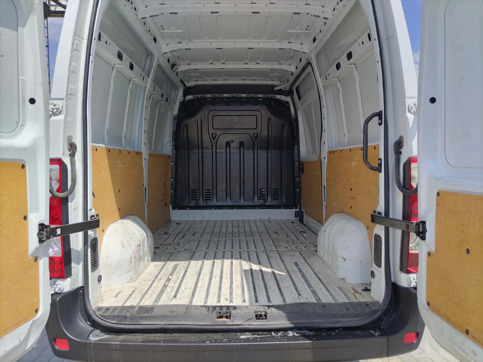 Renault Master L2H2 dCi 135к.с. - изображение 9