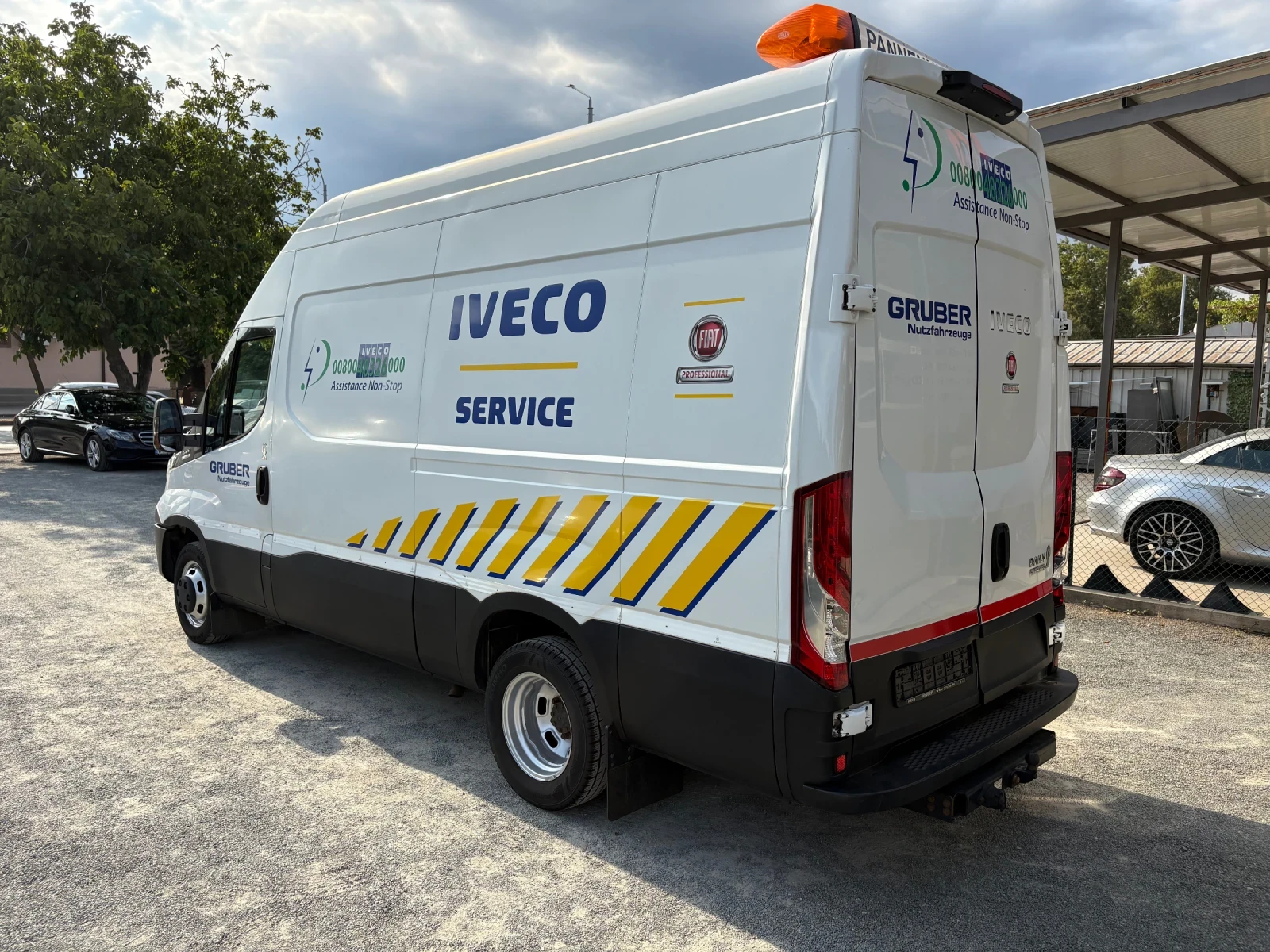 Iveco Daily 35-210 Hi Matic 153 х.км. TOП!, снимка 6 - Бусове и автобуси - 55656340