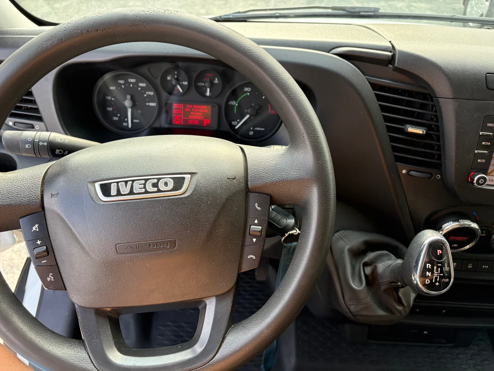Iveco Daily 35-210 Hi Matic 153 х.км. TOП!, снимка 9 - Бусове и автобуси - 55656340