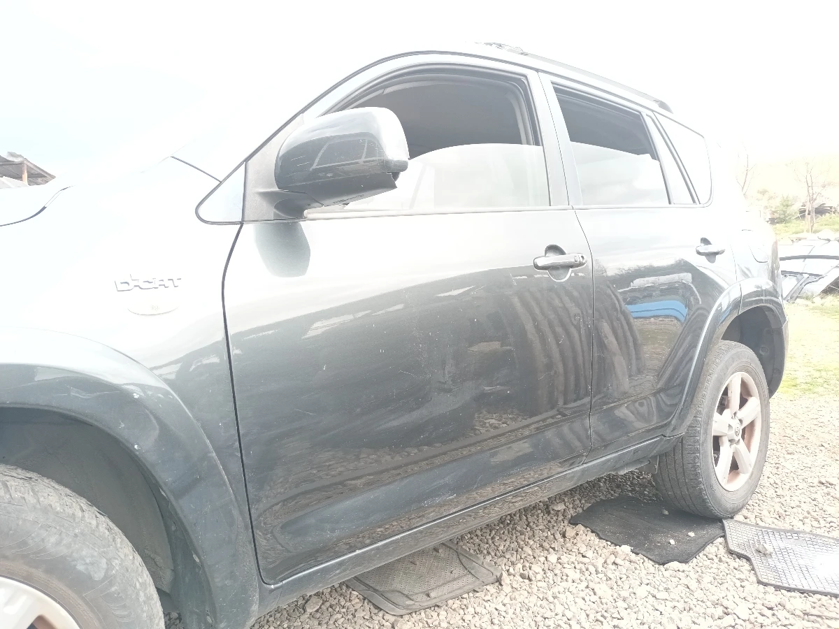 врата лява предна Тойота Рав 4 2.2 д кат бл