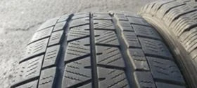 Гуми Зимни 235/65R16, снимка 4