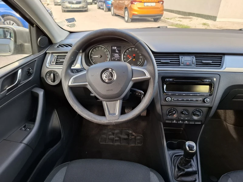 Skoda Rapid 1.6 TDI, снимка 8 - Автомобили и джипове - 47450830